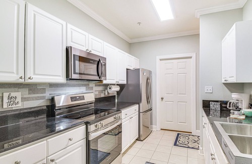 Foley Condo | Beautifully Updated Foley Condo w/Pool Access