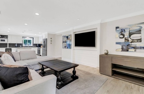 Willoughby Acres House | Beautifully Updated Home w/Pool & Spa