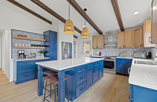 Beaver Dam House | Beautifully Updated Lake House