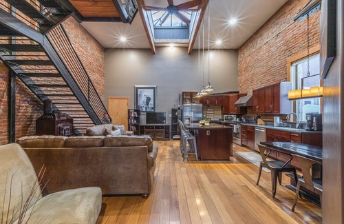 Ouray Condo | Beautifully Updated Loft in the Heart of Downtown Ouray