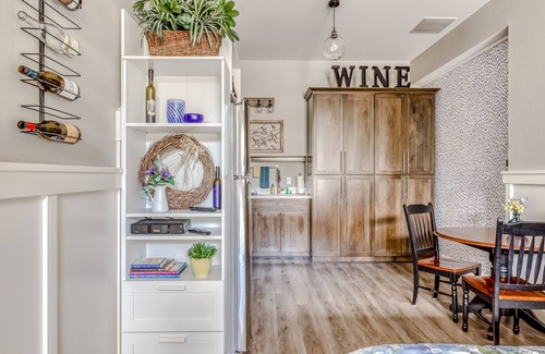 McMinnville Apartment | Beautifully-updated, ground floor studio with a kitchenette, & free WiFi