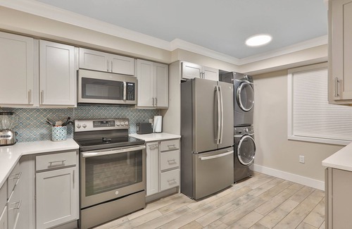 Folly Field Condo | Beautifully Renovated - Luxurious and Easily Accessible Unit!