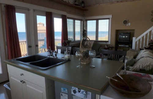 French Village Cottage | Beautiiful Oceanfront Chalet with Spectacular Sunsets & Beach