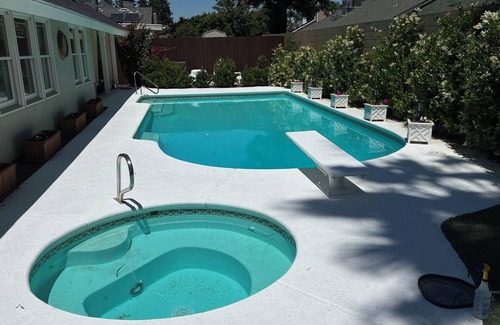 Visalia House | Beautuiful 3 bedroom with 2 for rent house in enjoyable Visalia with WiFi, AC.