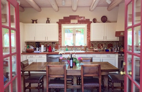 Historic Eastside House | Beauty and Comfort- Location-Enclosed Patio-Hot Tub - Last Min.Deals!