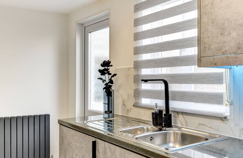 Newhaven Apartment | Beauty Close to Coast, Stunning interior, central.