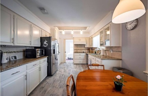 Sharpstown House | Beauty Cozy Modern 4BRs Home