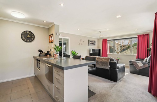 Alexandra House | Beauty on Bantry - Alexandra Holiday Home