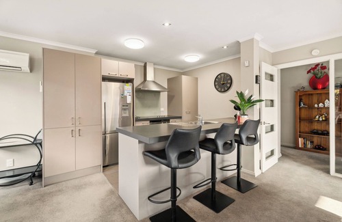 Alexandra House | Beauty on Bantry - Alexandra Holiday Home