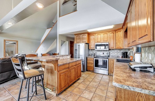 Green Bay House | Beauty on the Bay! Breathtaking sunrises! 15 minutes to Lambeau!