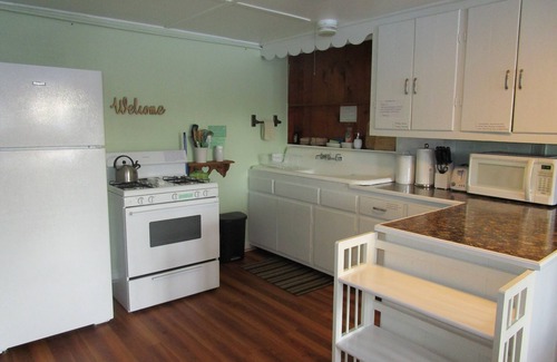 Ithaca Apartment | Beauty & tranquility awaits you at Ellis Haven guest suite with kitchen & pool