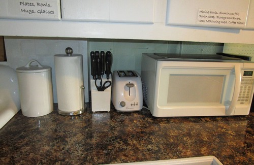 Ithaca Apartment | Beauty & tranquility awaits you at Ellis Haven guest suite with kitchen & pool