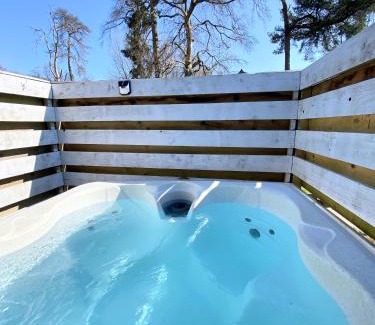 Warminster House | Beaver 2 HuntersMoon-Warminster-Bath-Salisbury