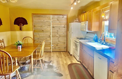 Lansing Cabin | Beaver Cabin