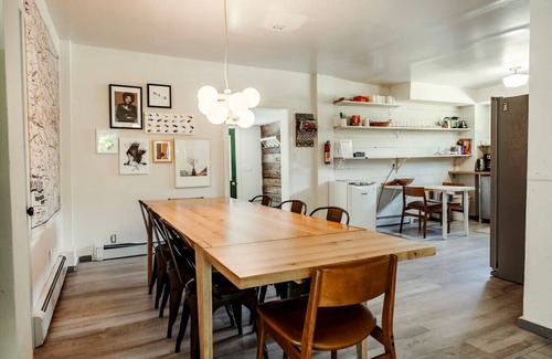 Livingston Manor House | Beaver Cottage - Waterfront, Hot Tub, Fire Pit, Group House