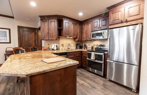 Beaver Creek Condo | Beaver Creek TRUE Ski-in Ski-out! Great in the summer too! A/C in the unit.