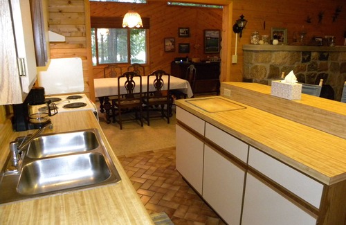 Beaver Island Cottage | Beaver Island - Cable Bay Cottage