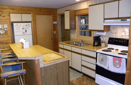 Beaver Island Cottage | Beaver Island - Cable Bay Cottage