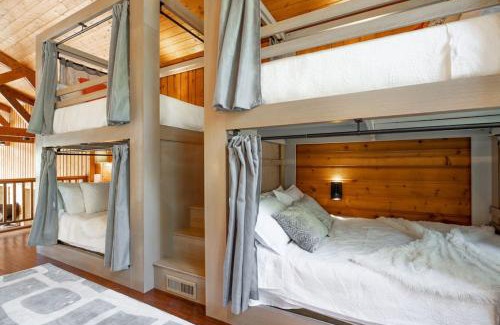 Rambo Riviera House | Beaver Lake Luxury Retreat - Whispering Pines