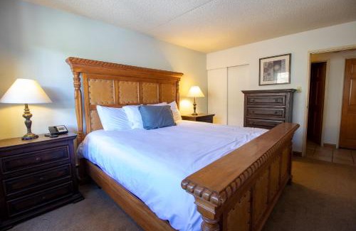 Peak 9 Apartment | Beaver Run Resort by Daniel