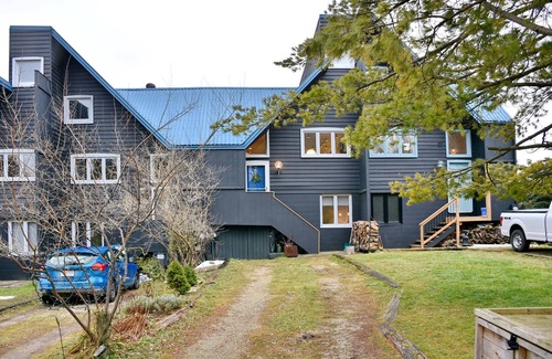 Markdale Ski Chalet | Beaver Valley Chalet with Breathtaking Views.