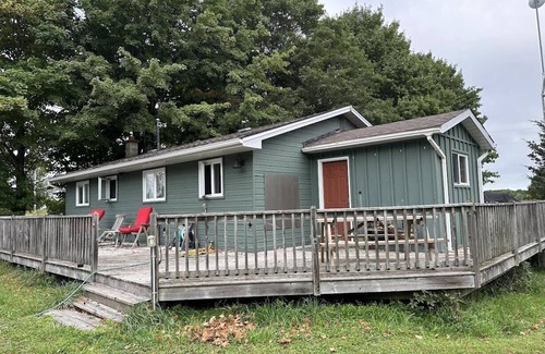 Grey Highlands Cabin | Beaver Valley Ski Cabin-Sleeps 6
