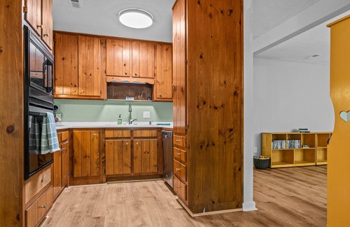 Farmington Cabin | Beaverdam Bliss Cabin on 14 acres