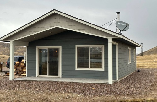 Dillon Cabin | Beaverhead Cabin Fly fishing Escape!