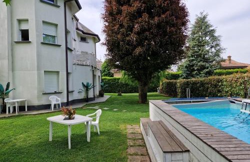Carugo Bed & Breakfast | BeB Casa di Lia