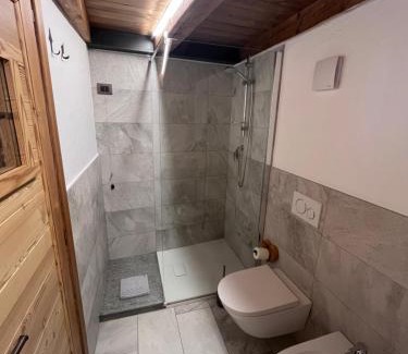 Avise Bed & Breakfast | BeB LUCA76