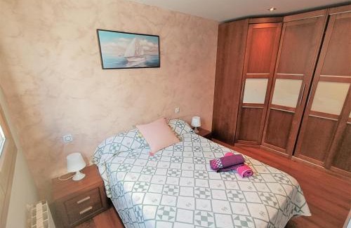 Barakaldo Apartment | BEC, Hospital Cruces, parking gratis, wifi, AA, a 15 min de Bilbao