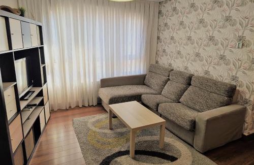 Barakaldo Apartment | BEC, Hospital Cruces, parking gratis, wifi, AA, a 15 min de Bilbao
