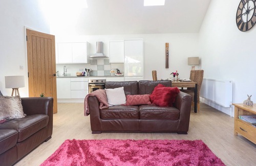 Foxley Cottage | BECK VIEW, family friendly, with open fire in Lenwade