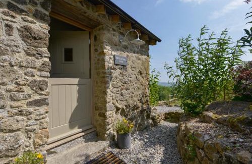 Newton Abbot House | Beckaford View