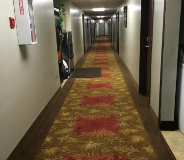 Becker Hotel | Becker inn & Suites