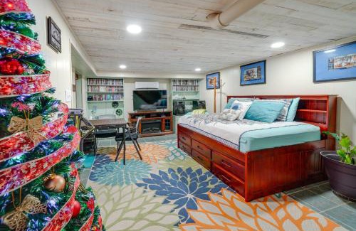 Beckley Apartment | Beckley Studio with Private Hot Tub and Home Gym!