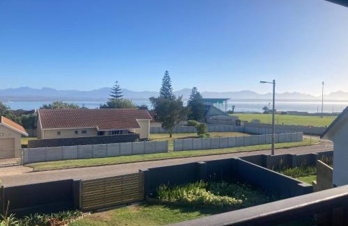 Linkside Villa | Becks at The Bay Loadshedding free