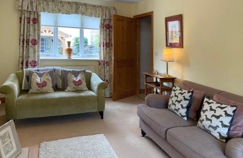 Bishop Monkton House | Beckside Cottage
