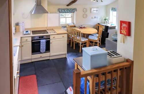 Penrith Cottage | BECKSIDE STUDIO, family friendly, with open fire in Ullswater