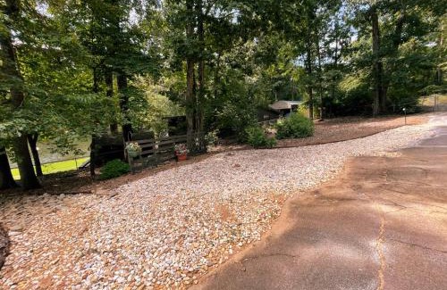 Jackson House | Beckys Lake Bungalow