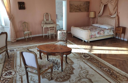 Saint-Etienne-de-Montluc House | Bed and breakfast with hydromassage bath - St Thomas Castle