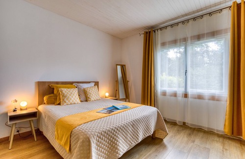 La Salvetat-sur-Agout House | Bed and breakfast 'Les Tables Aux Vaches Raviège' with Shared Terrace, Wi-Fi and Air Conditioning