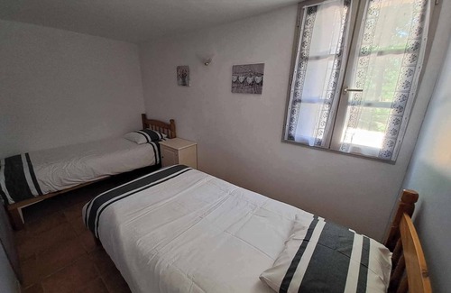 Saint-Martial-de-Nabirat Cabin | Bed and Breakfast-Dordogne-Périgord Noir-Piscine