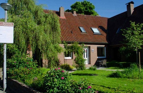 Leer Cottage | Bed and breakfast C - Guest house An der Fehnroute II, 11041