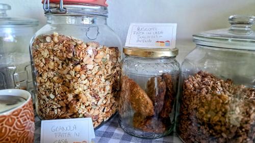 Madonna del Sasso Bed & Breakfast | Bed and Breakfast Via Rinaldi