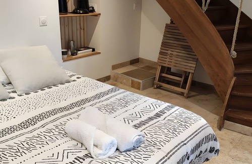 Sainte-Engrace Bed & Breakfast | Bed and Breakfast 'Jolie' with Mountain View, Private Terrace and Wi-Fi