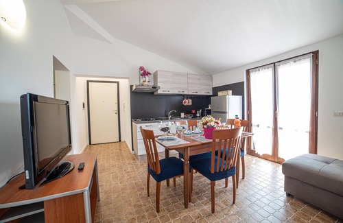 Montecastrilli Bed & Breakfast | Bed and Breakfast 'Dolce Alba' with Private Garden, Wi-Fi and Air Conditioning
