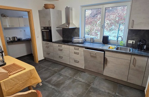 Wenns Bed & Breakfast | Bed and Breakfast 'Alpenblick' with Mountain View, Shared Terrace and Wi-Fi