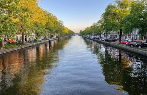 Hoofddorppleinbuurt Bed & Breakfast | Bed and Breakfast Amsterdam