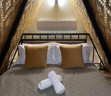 Urdaneta City House | Bed And Breakfast at Baba's Eco Farm